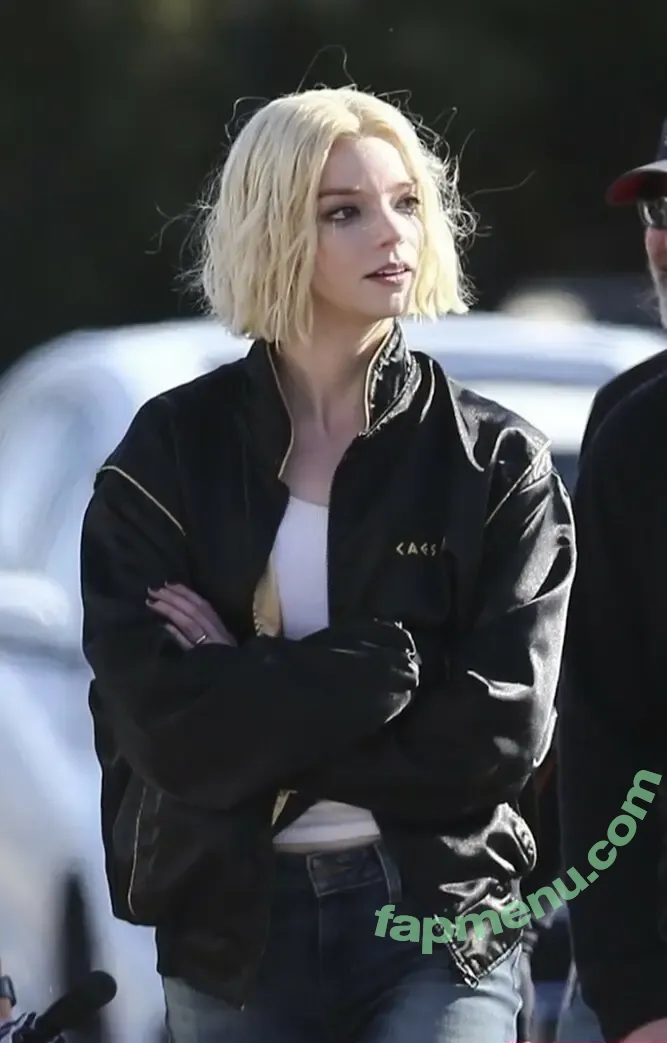 Anya Taylor-Joy nude photo #3362 (Anya Taylor Joy / anyataylorjoy)