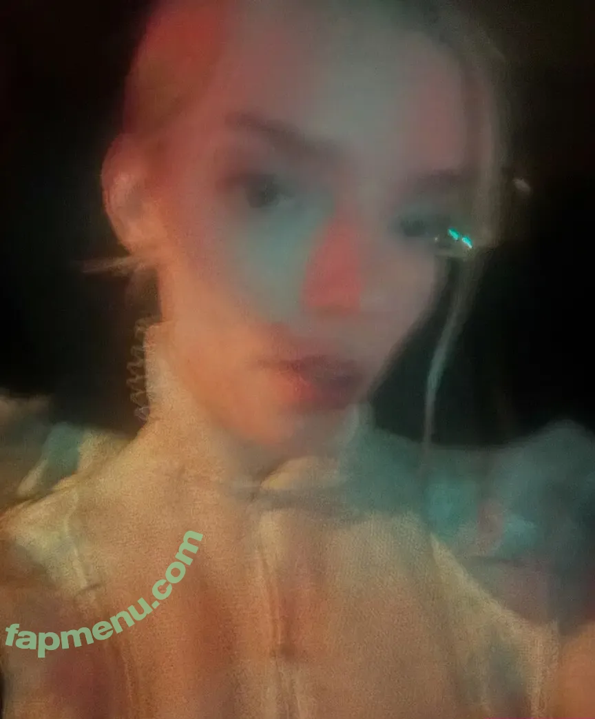 Anya Taylor-Joy nude photo #3427 (Anya Taylor Joy / anyataylorjoy)