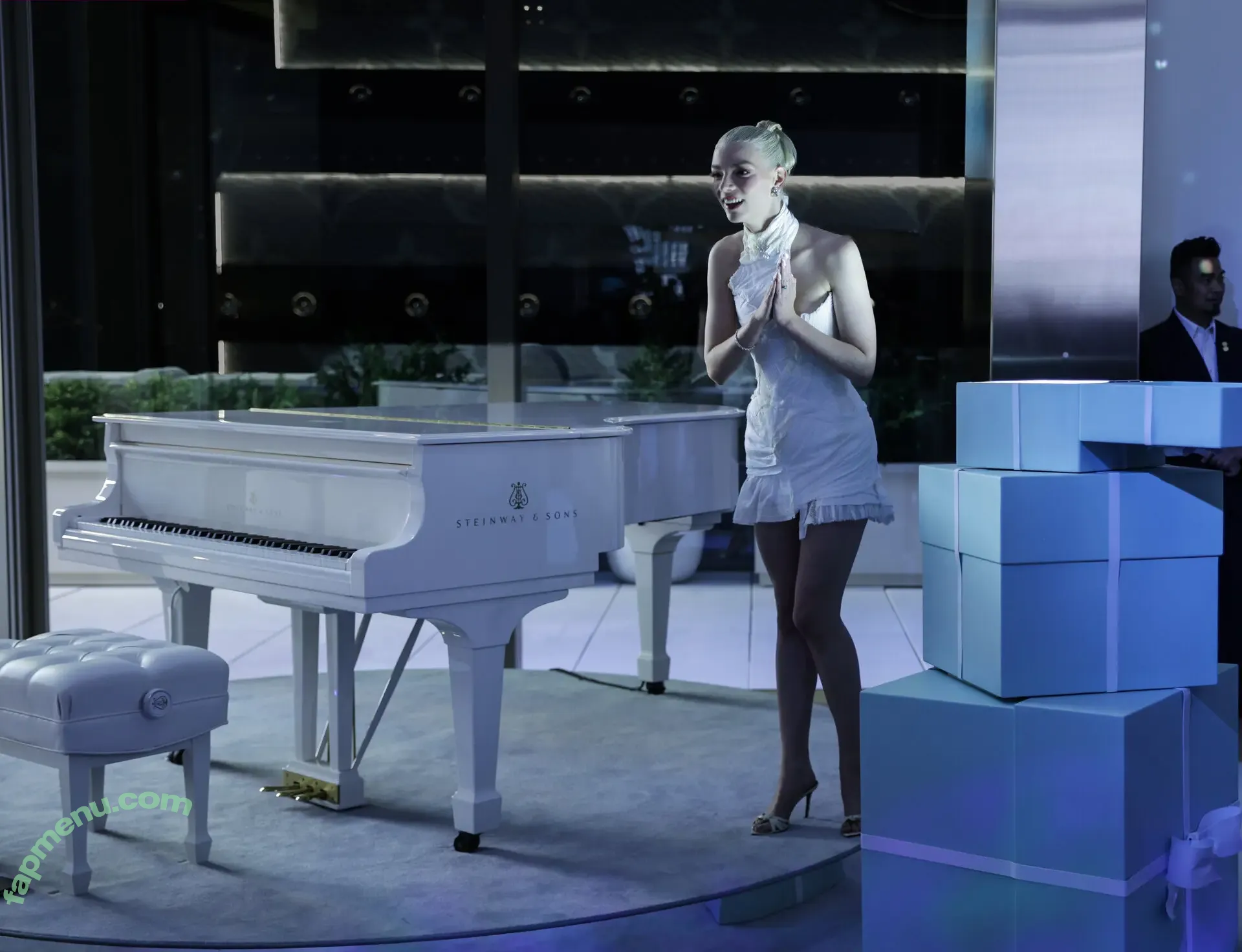 Anya Taylor-Joy nude photo #3527 (anyataylorjoy)