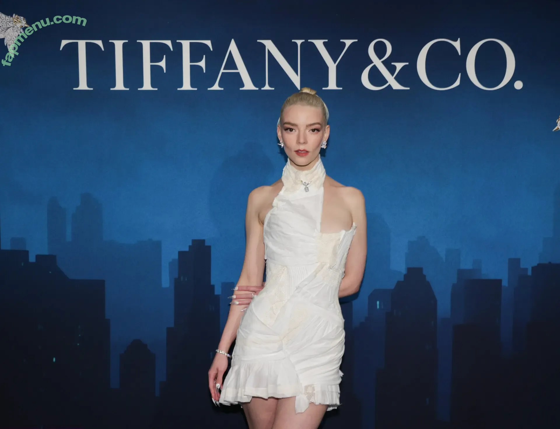 Anya Taylor-Joy nude photo #3537 (anyataylorjoy)