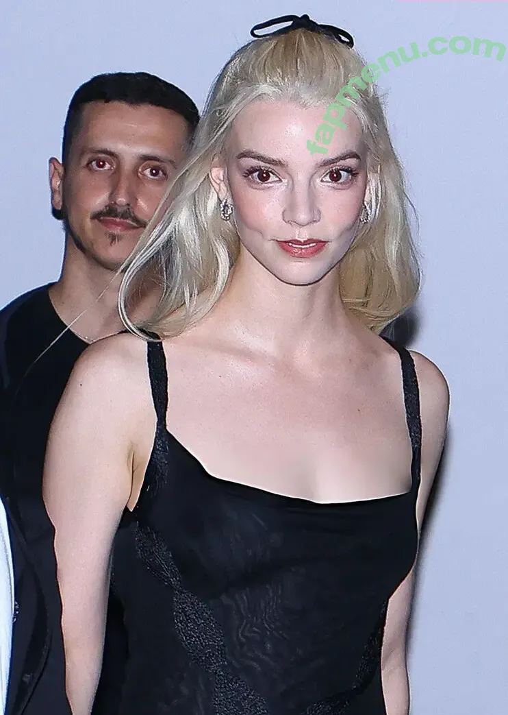 Anya Taylor-Joy nude photo #3662 (anyataylorjoy)