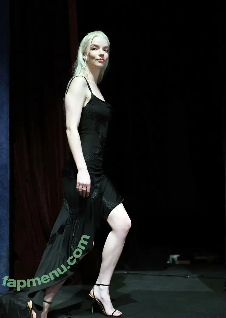 Anya Taylor-Joy nude photo #3671 (anyataylorjoy)