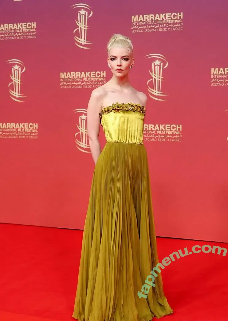Anya Taylor-Joy nude photo #3686 (anyataylorjoy)