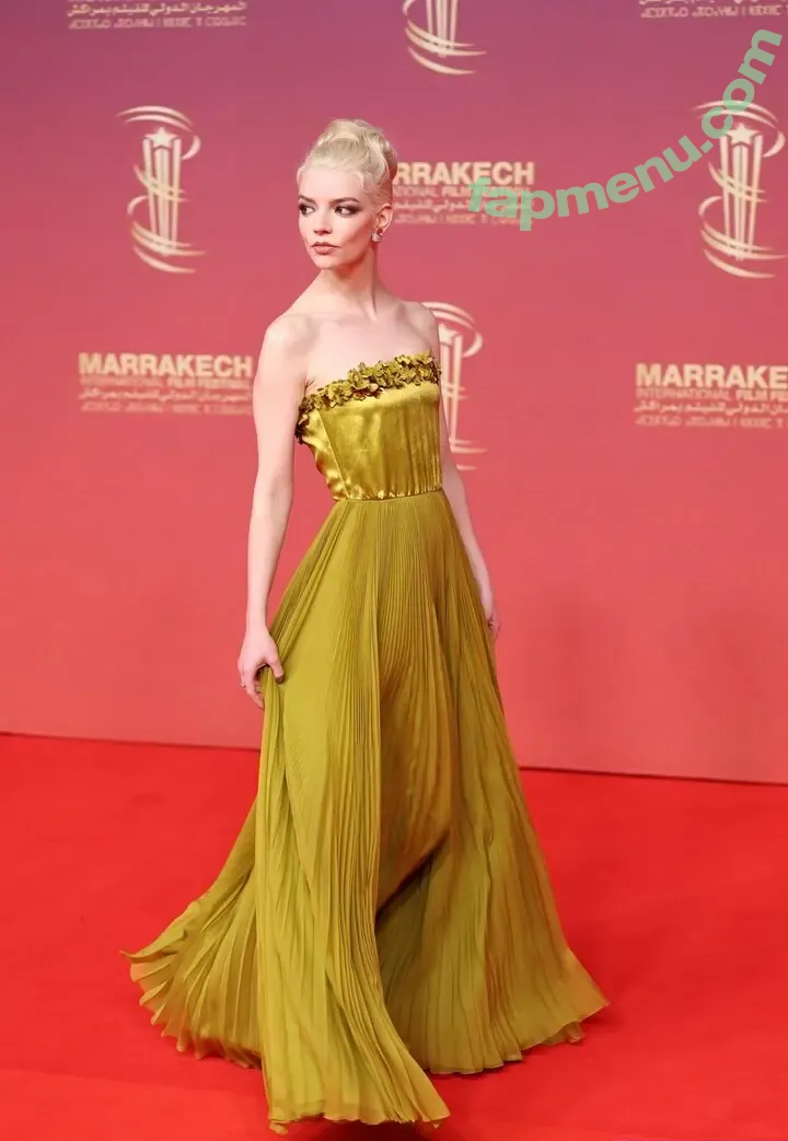 Anya Taylor-Joy nude photo #3693 (anyataylorjoy)