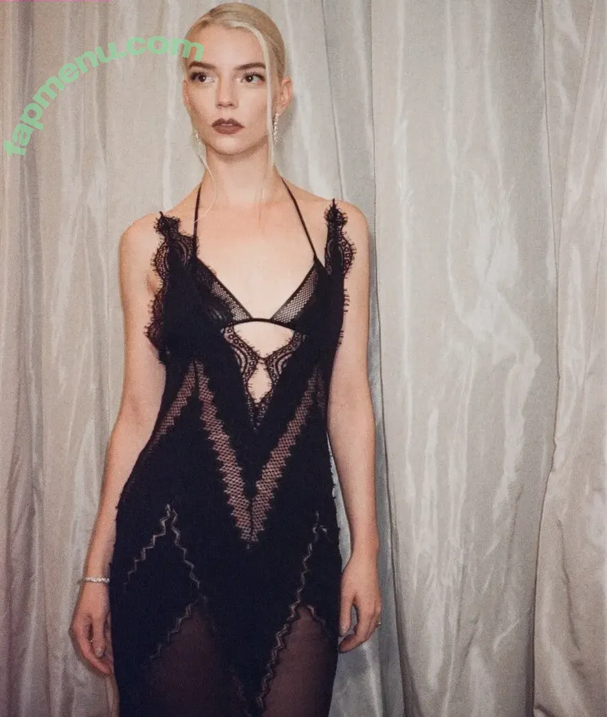 Anya Taylor-Joy nude photo #3755 (anyataylorjoy)