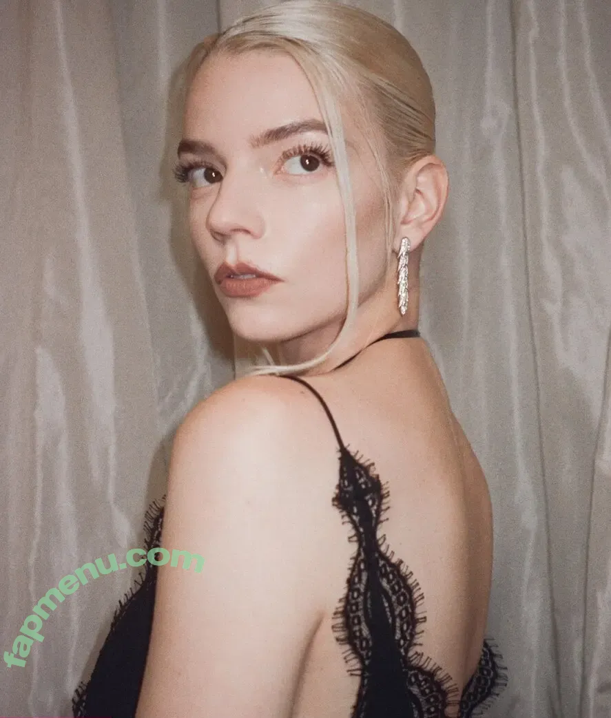 Anya Taylor-Joy nude photo #3756 (anyataylorjoy)