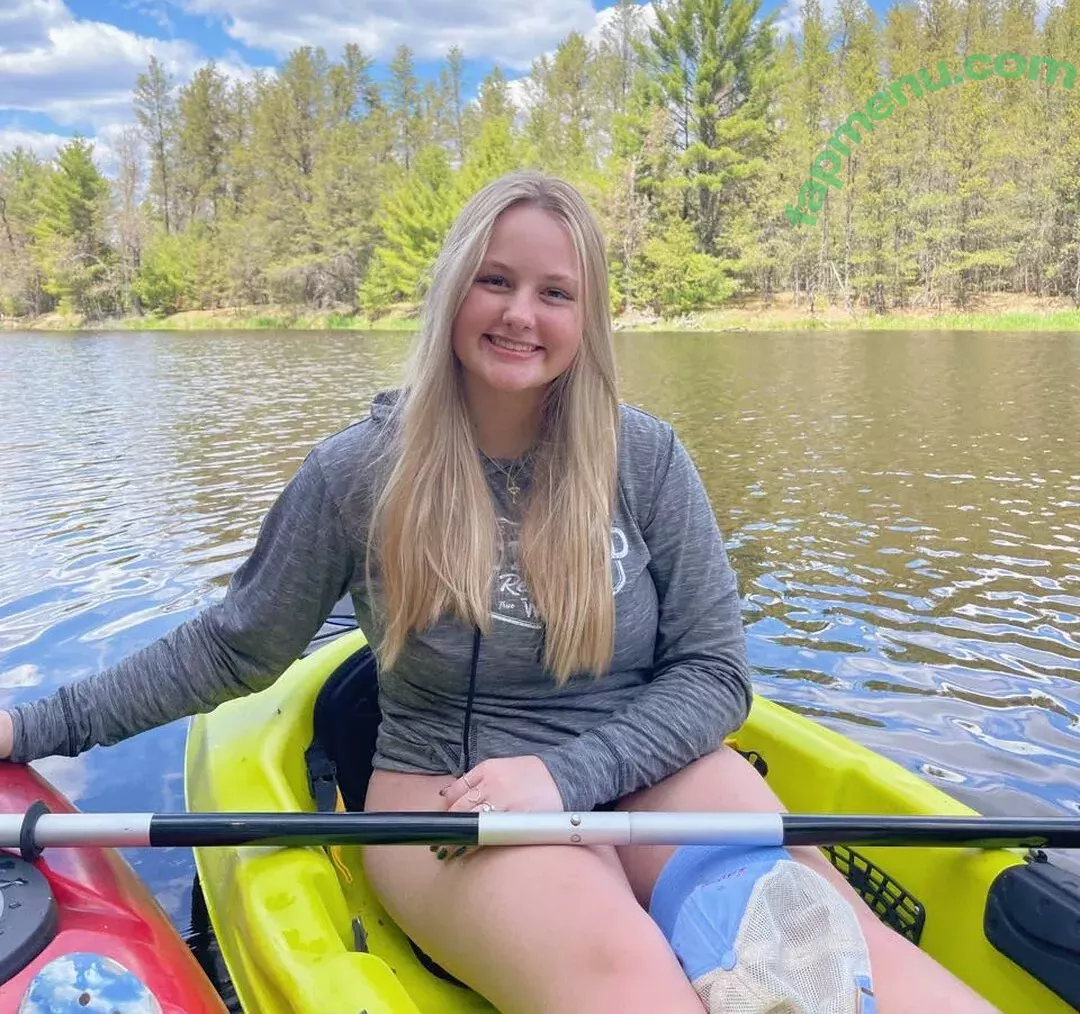 Anya Truax nude photo #0034 (anyatruax)