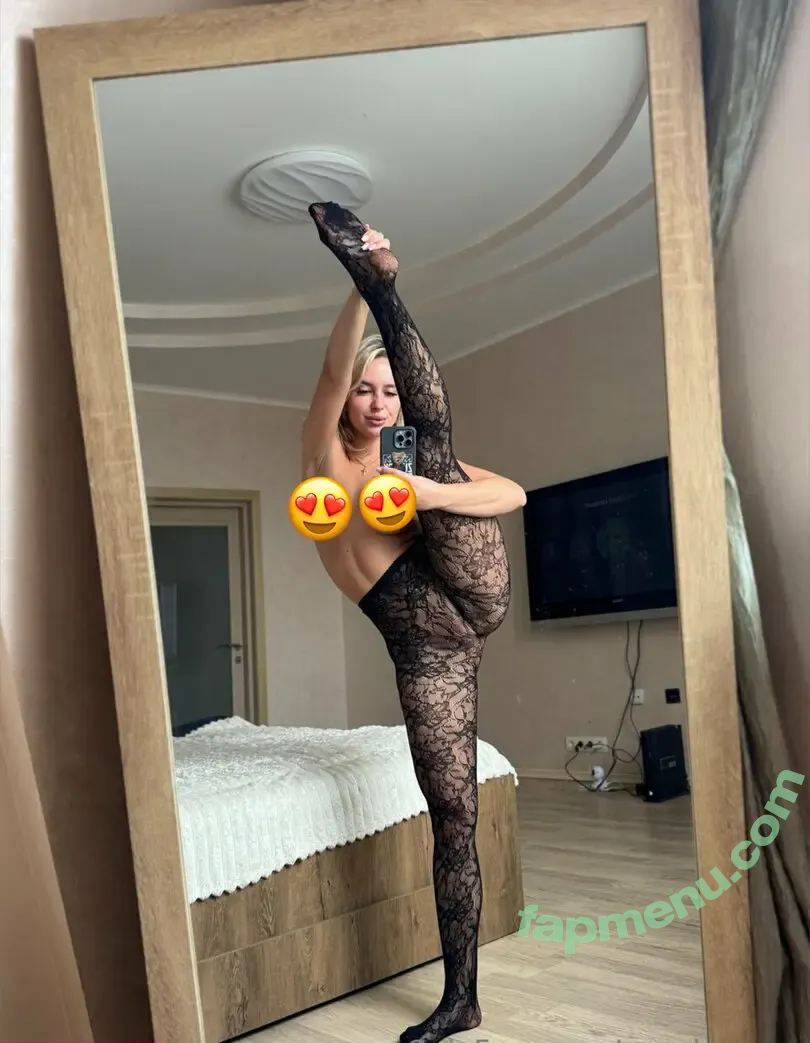 anyablooms nude photo #0106 (theanyablooms)
