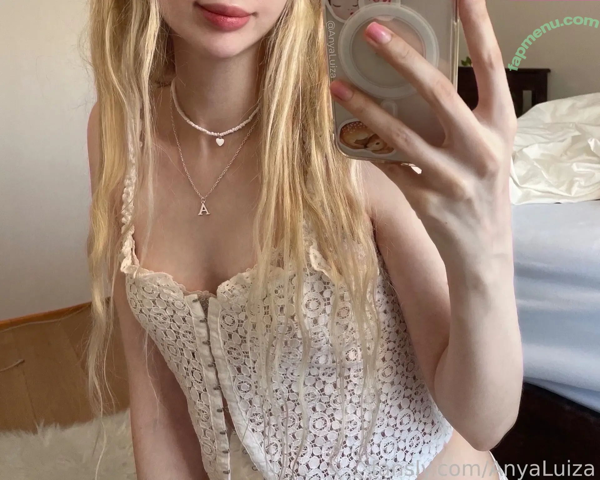 AnyaLuiza nude photo #0025 (analuiza_alls)