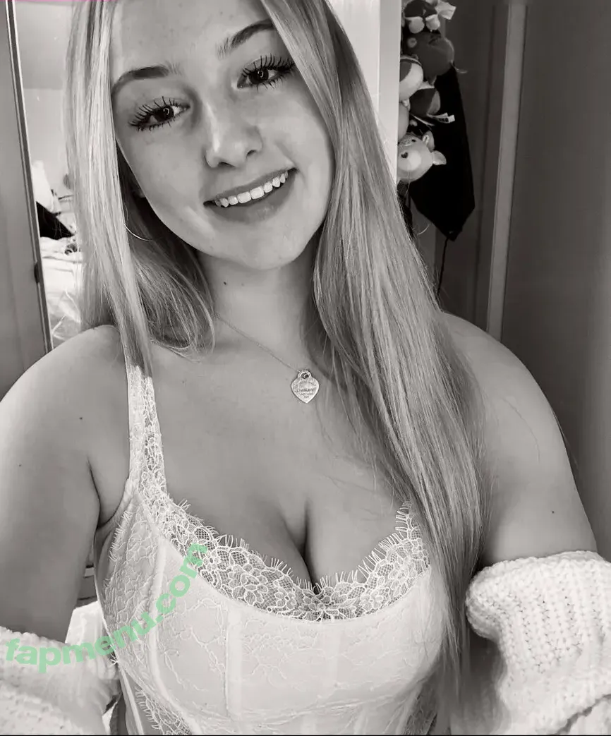 Anyatruaxx nude photo #0014 (anyatruax)