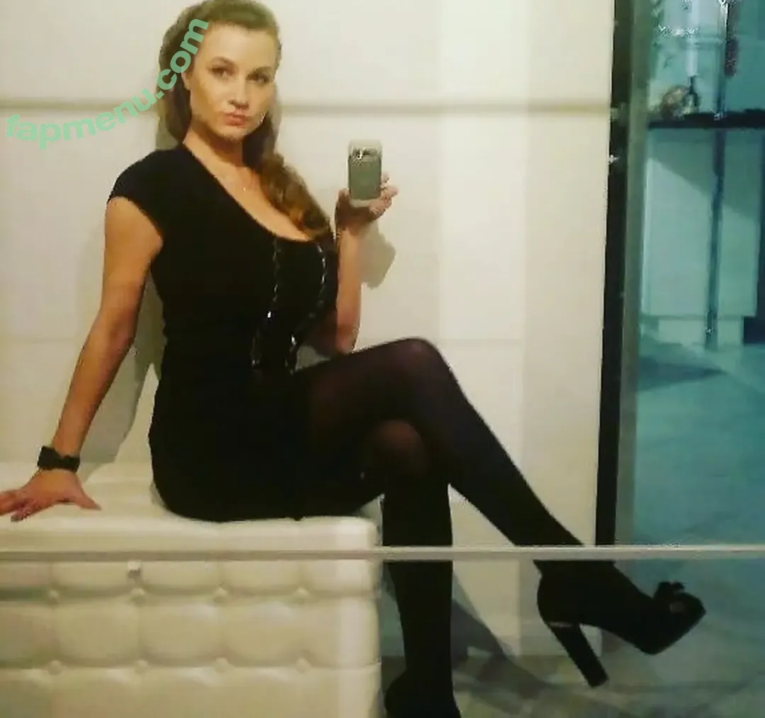 Anyutka Scherbakova-Uzhegova nude photo #0004 (anna__shcherbakova_)