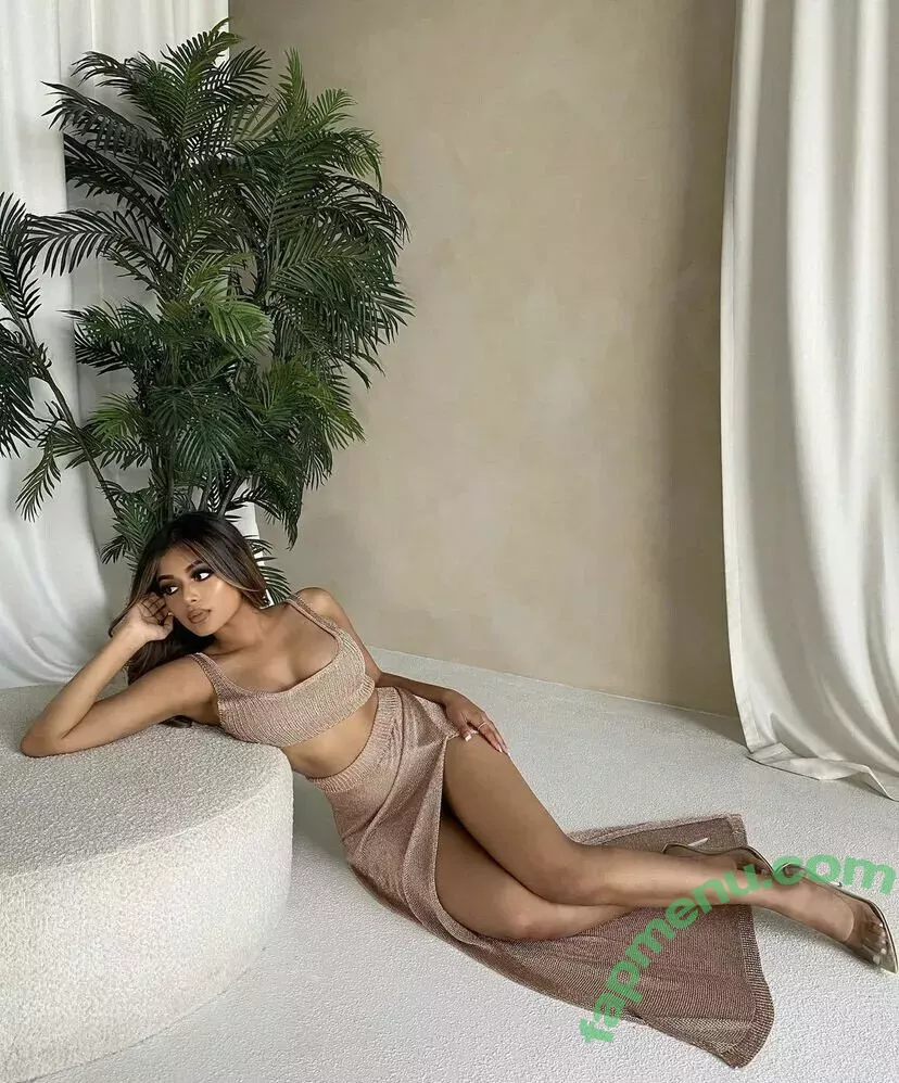 Apeenaiyah nude photo #0001 (Apeenaiyah)