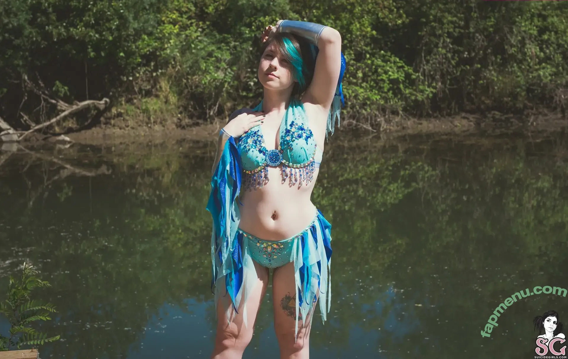 Aphiademieux nude photo #0015 (AphiaDeMieuxMFC / aphiadm)
