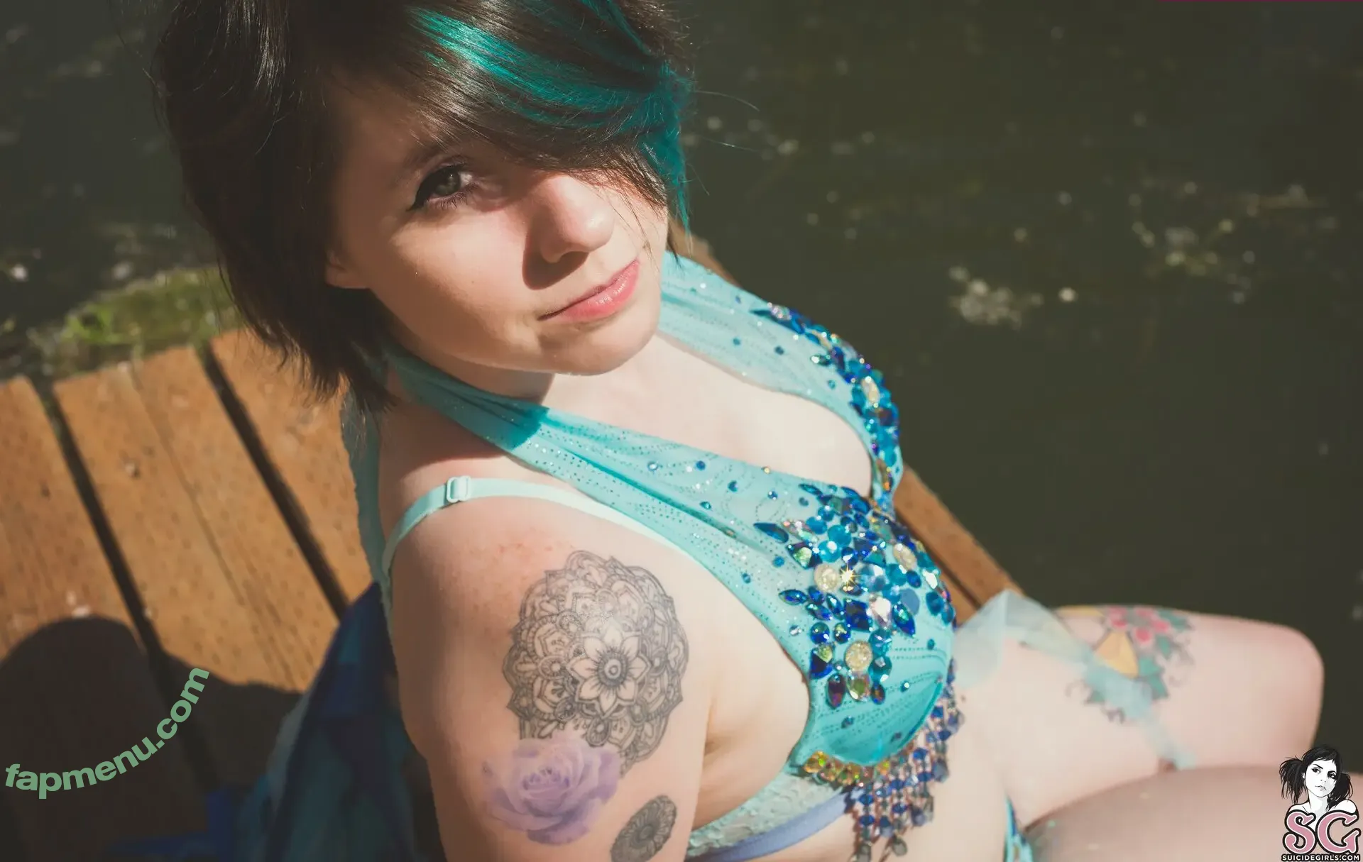 Aphiademieux nude photo #0025 (AphiaDeMieuxMFC / aphiadm)