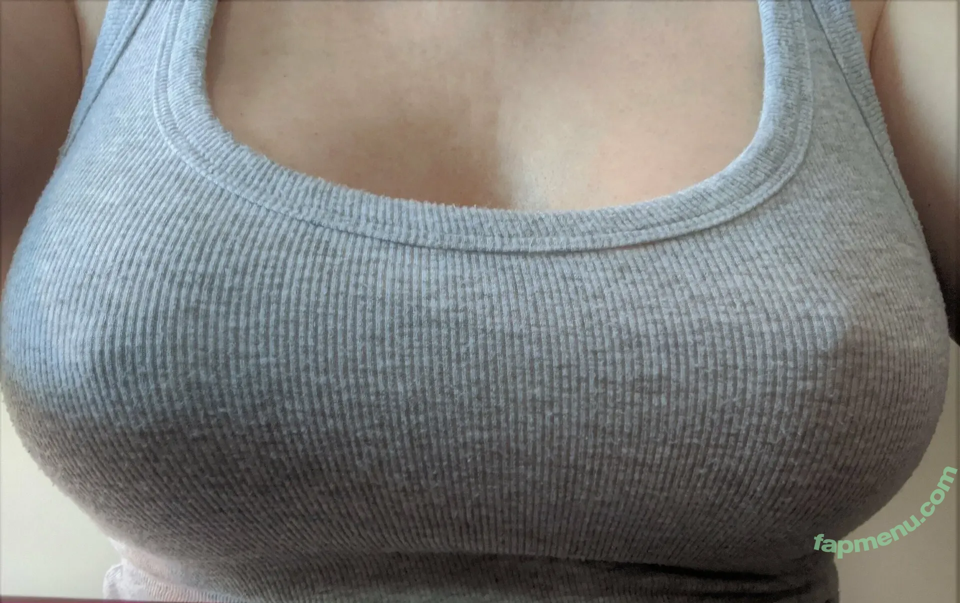aphrodite2lips nude photo #0002 (aphrodite2lips)