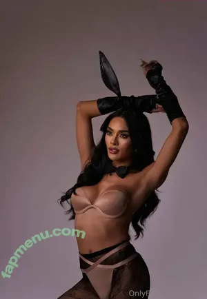 apo.ts / ladyboymansion nude photo #0017