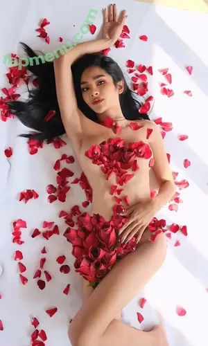 apo.ts / ladyboymansion nude photo #0020