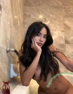 apo.ts / ladyboymansion nude photo #0025