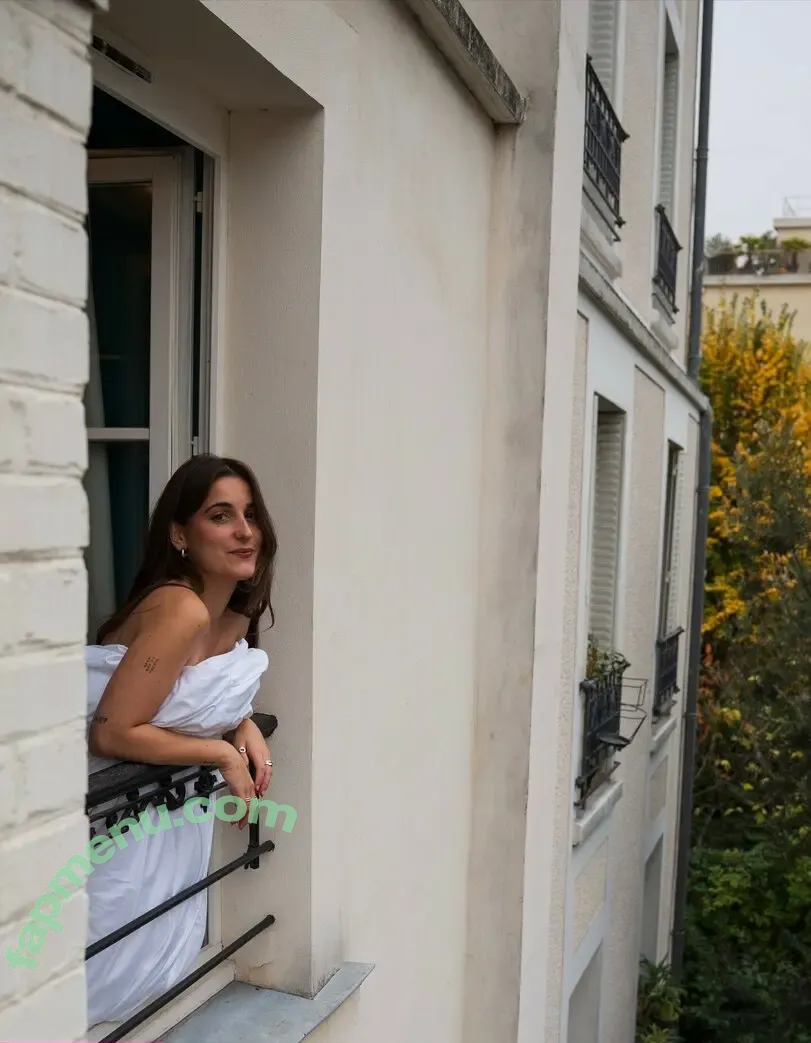 Apollinegrmz nude photo #0180 (Apo / apolline_guer)