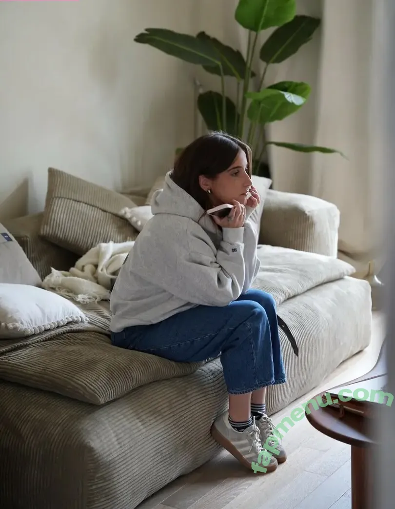 Apollinegrmz nude photo #0186 (Apo / apolline_guer)