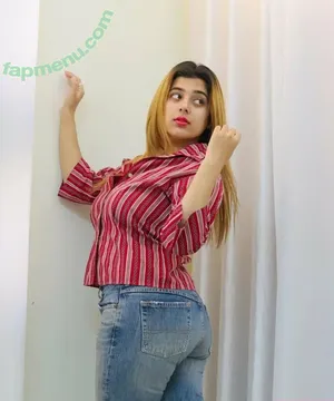 Apoorva Bhalla / apoorva_bhalla / apoorvabhalla nude photo #0202