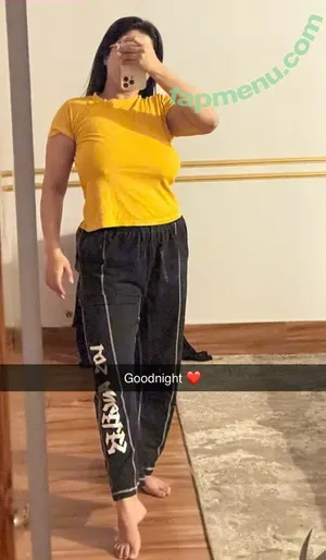 Apoorva Bhalla / apoorva_bhalla / apoorvabhalla nude photo #0211