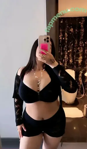 Apoorva Bhalla / apoorva_bhalla / apoorvabhalla nude photo #0230