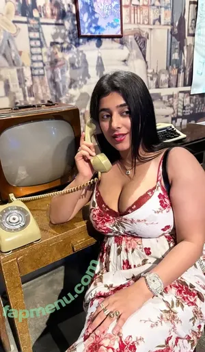 Apoorva Bhalla / apoorva_bhalla / apoorvabhalla nude photo #0234