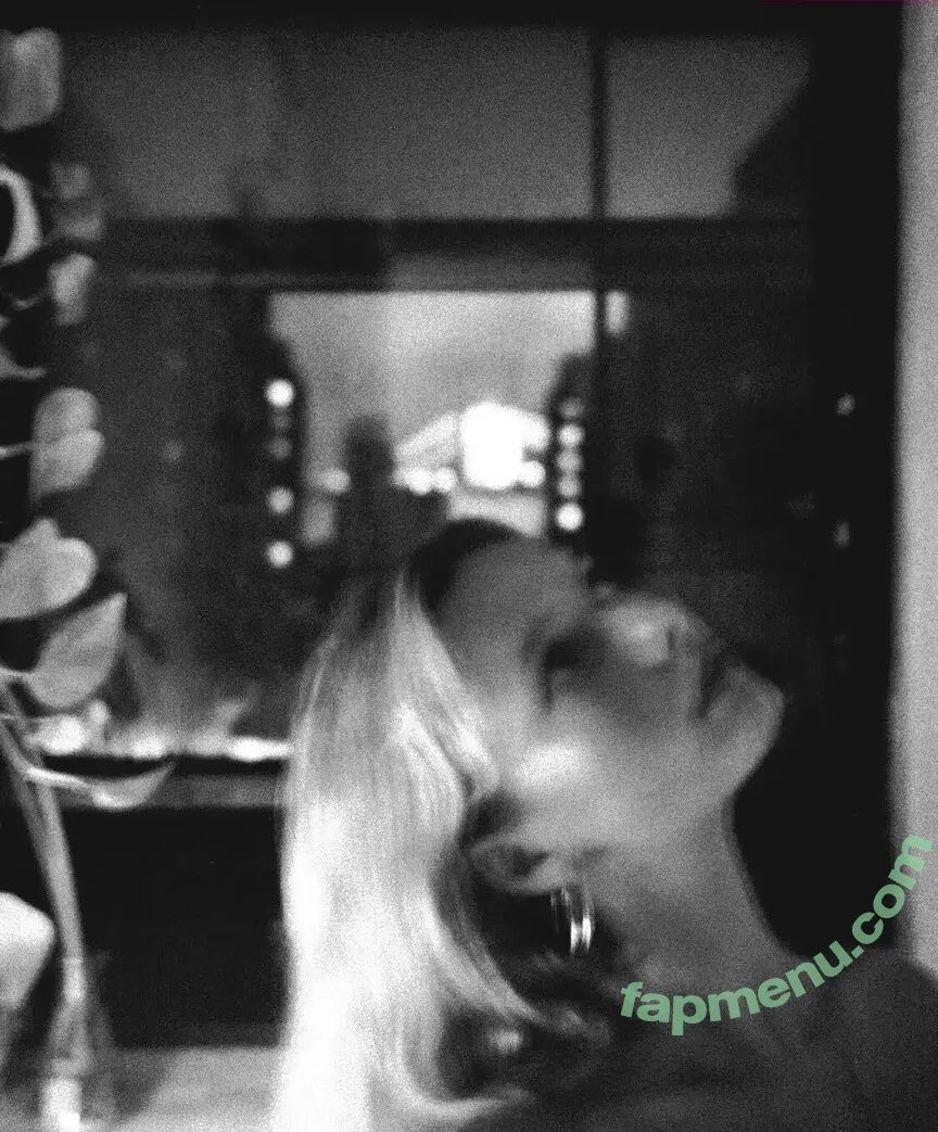 Apple Martin nude photo #0050 (applemartin)