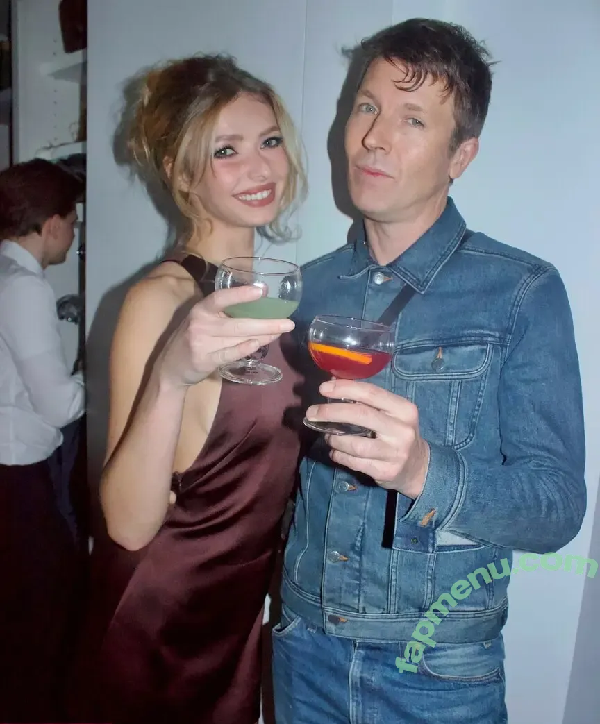 Apple Martin nude photo #0072 (applemartin)