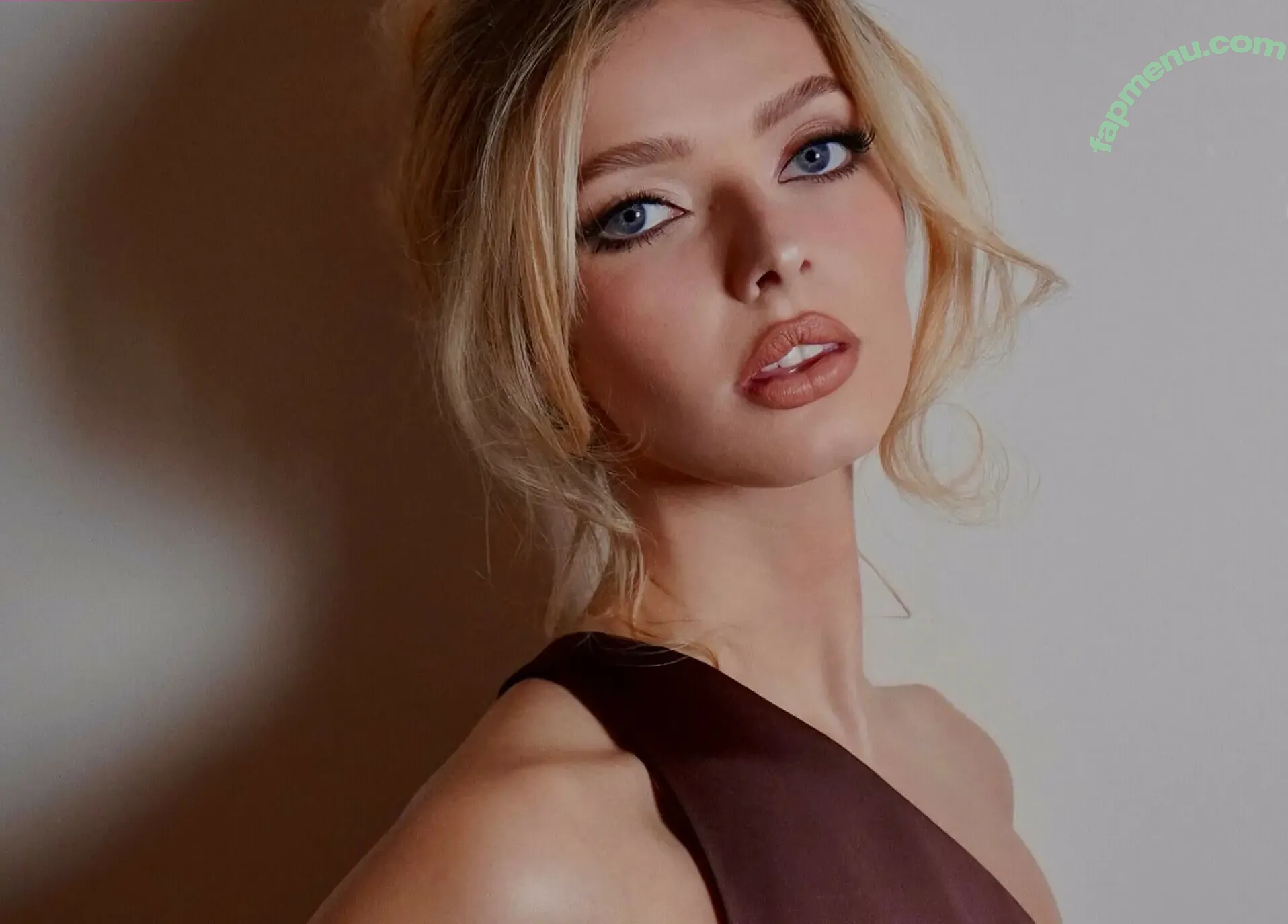 Apple Martin nude photo #0074 (applemartin)