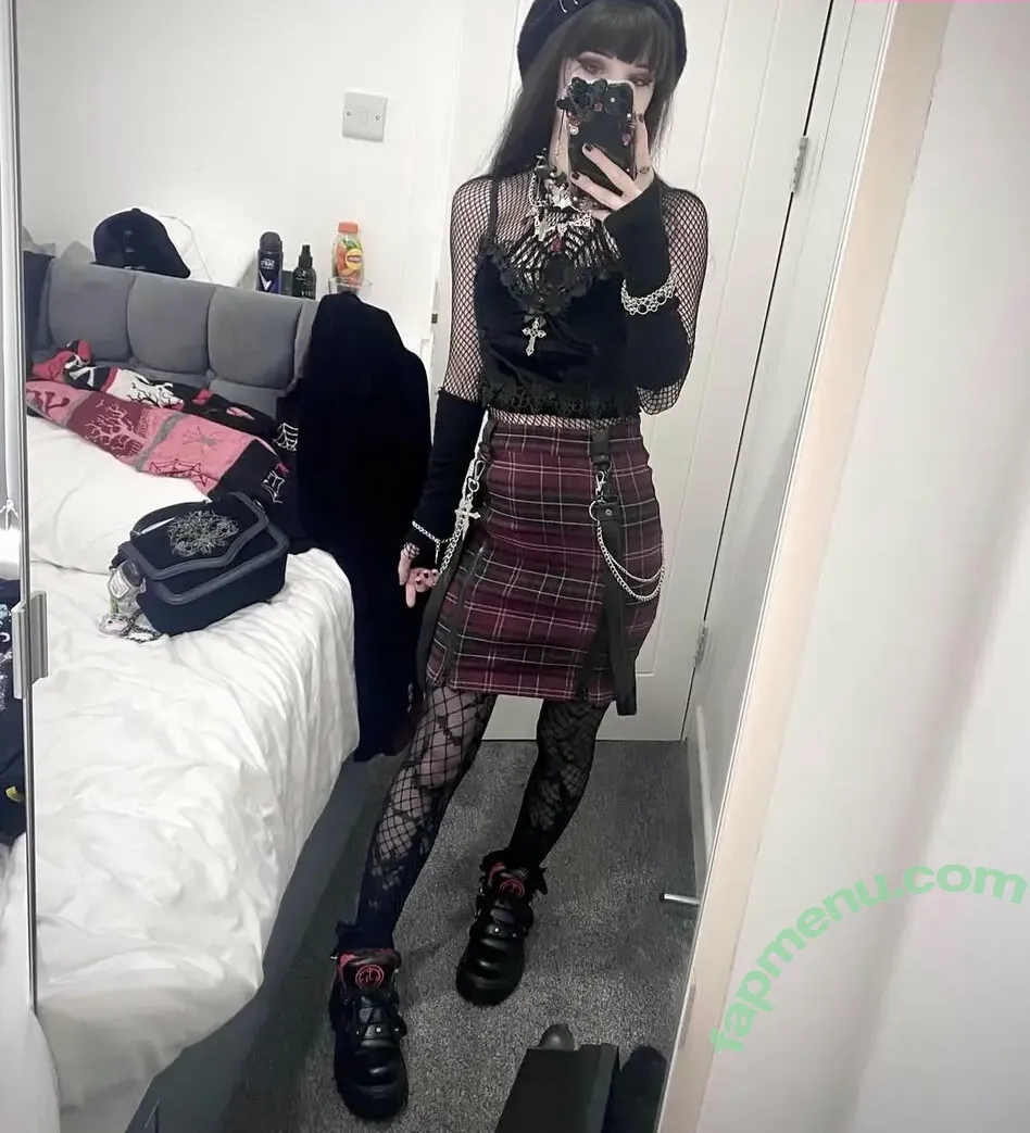 Apricot nude photo #0003 (BSApricot / Froot / apricot_clothing / cherryapricots)