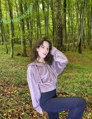 april.amelia / yourfavetwinss nude photo #0017