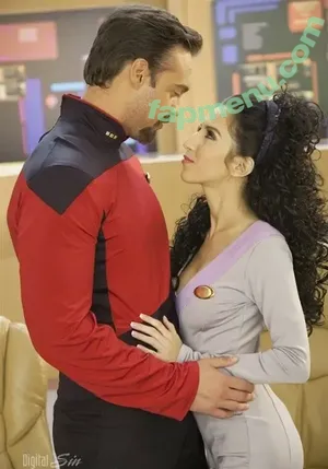 April O'neil / heyitsapril / heyitsapriloneil nude photo #1483