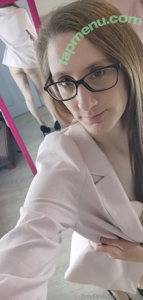 aprilvaye nude photo #0039 (sua_ve)