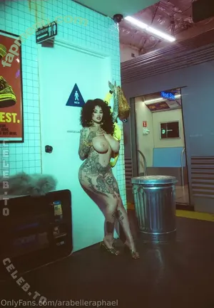 Arabelle Raphael / arabelleraphael / mommyarabelle nude photo #0461