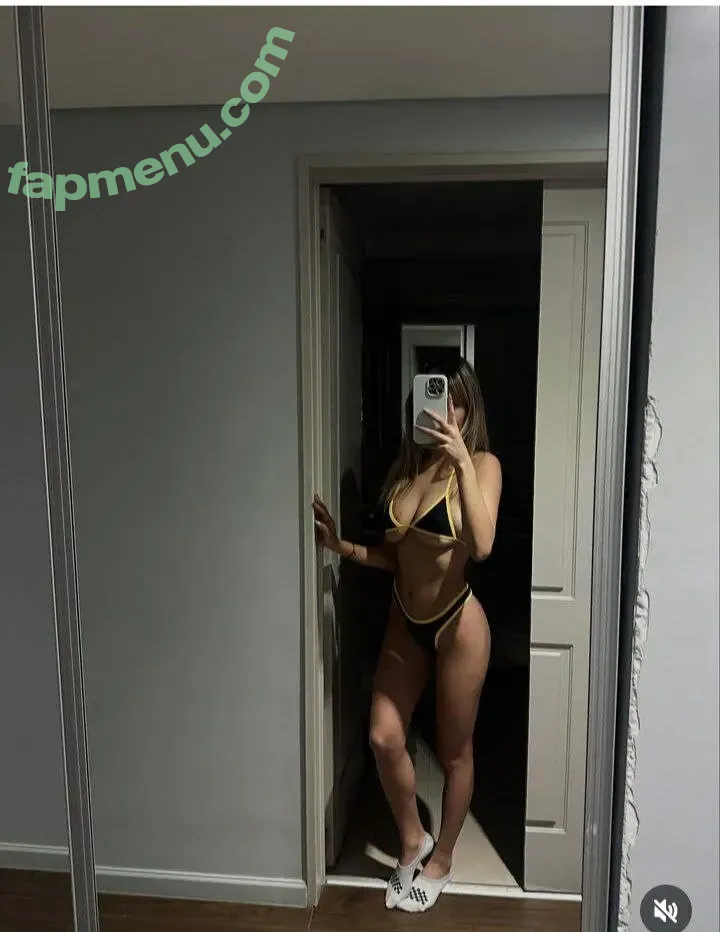 Araceli Salinas nude photo #0002 (aracelisalinass_)