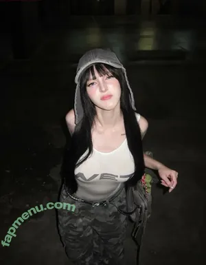 Aradaeyeee nude photo #0063