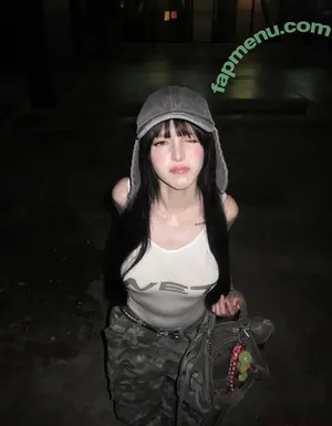 Aradaeyeee nude photo #0064