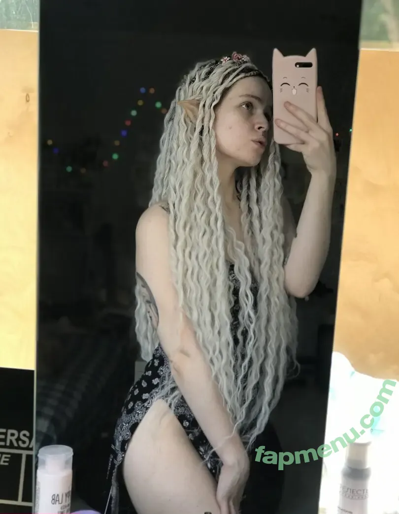 arahnaekb nude photo #0223 (chloe_glass_ / unkarab)