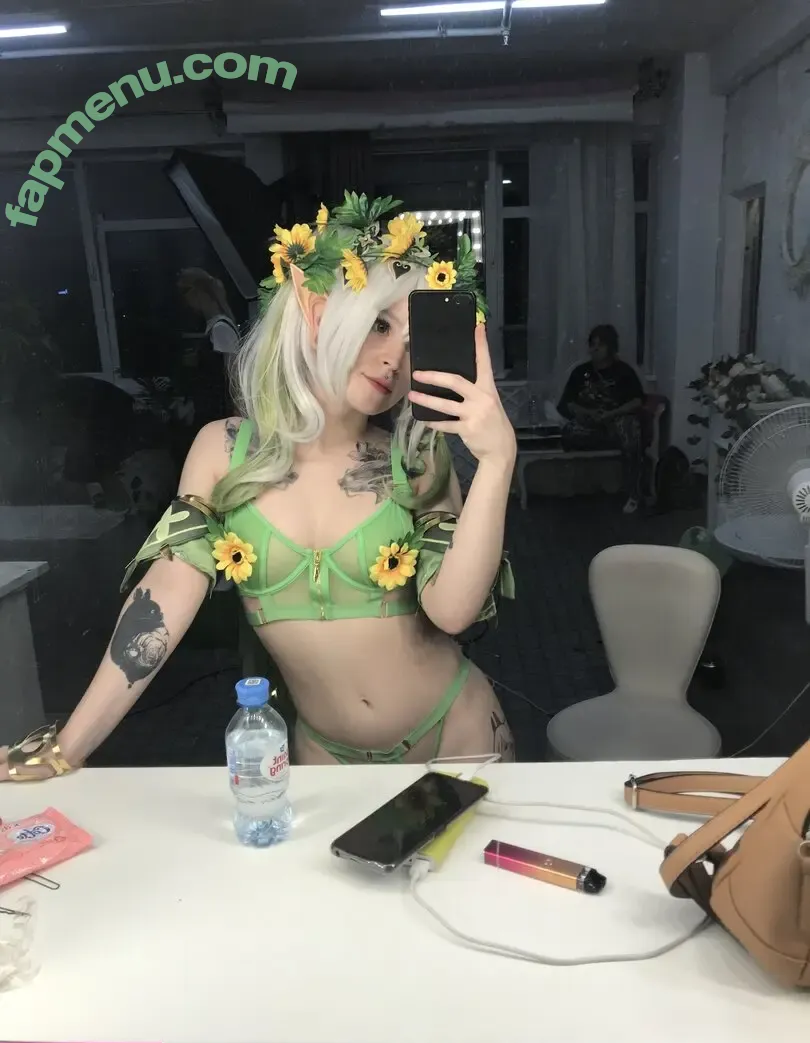 arahnaekb nude photo #0249 (chloe_glass_ / unkarab)