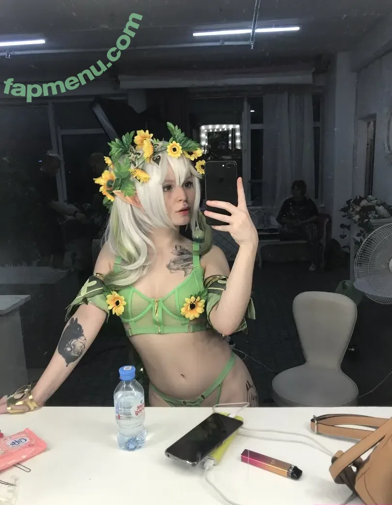 arahnaekb nude photo #0263 (chloe_glass_ / unkarab)