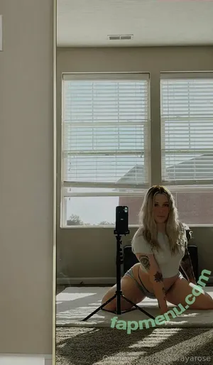 Araya Rose / banya1987 / msarayarosexo / thearayarose nude photo #0038