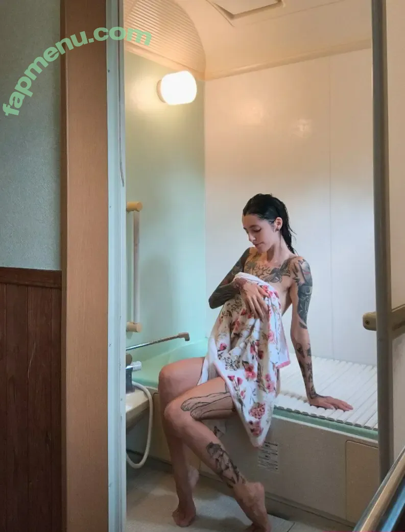 Ardens nude photo #0093 (Elena Barile / sonoardens)