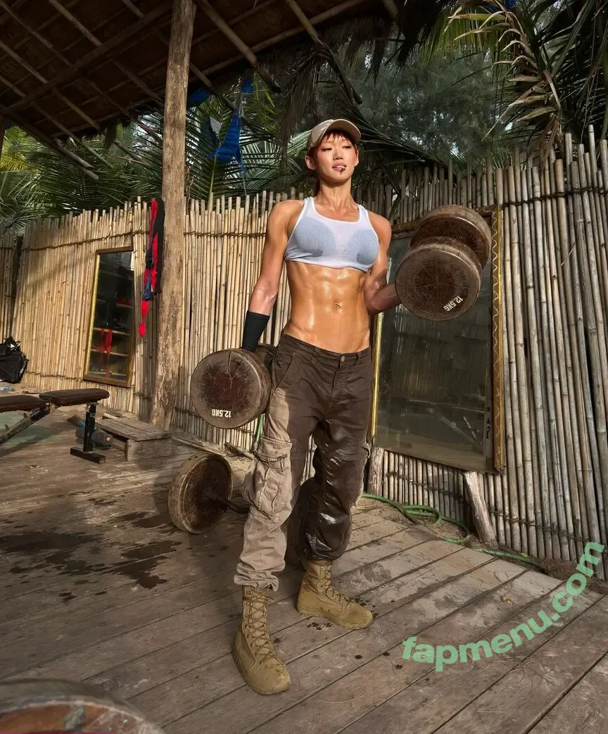 AreYouKitty nude photo #0022 (Kiddy Akita Lou)