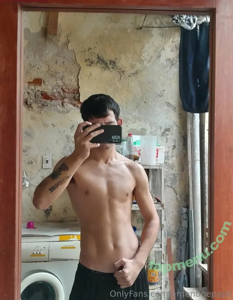 argentinepapii nude photo #0001 (valentinopapii)
