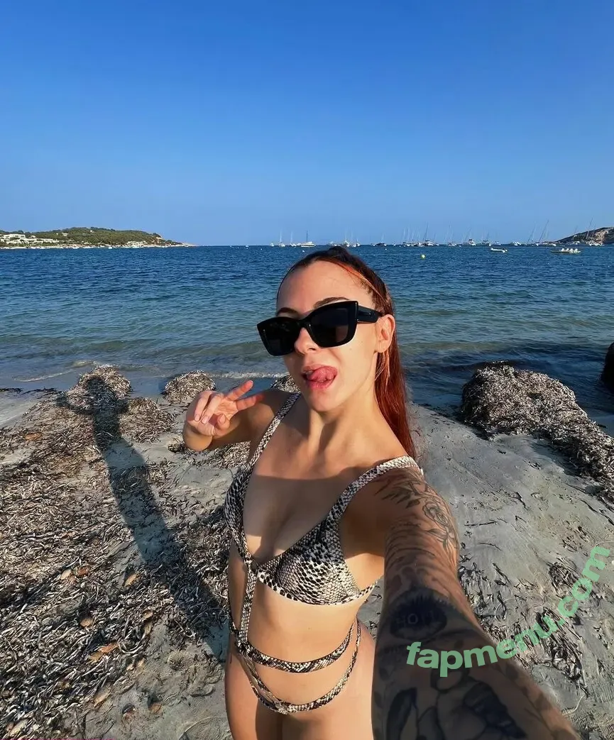 Ari Geli nude photo #0021 (arigelii)
