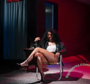 Ari Lennox / arilennox / freemello nude photo #0057