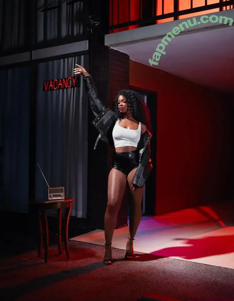 Ari Lennox nude photo #0060 (arilennox / freemello)