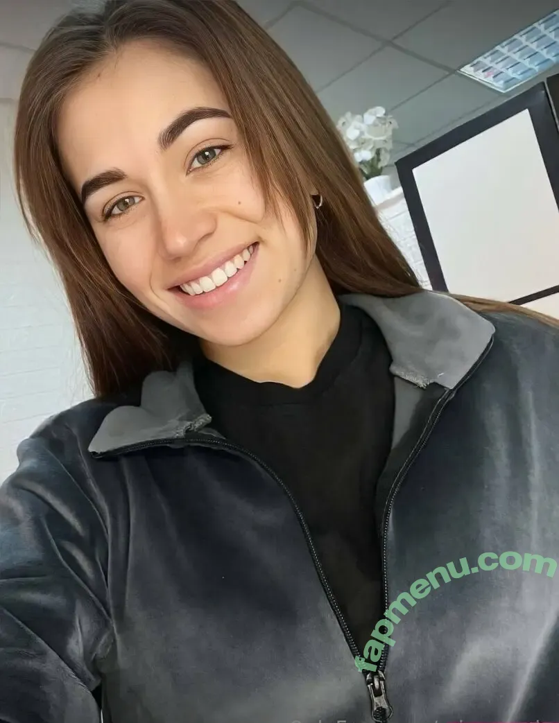 aria_morris nude photo #0013 (rottenweileraria)